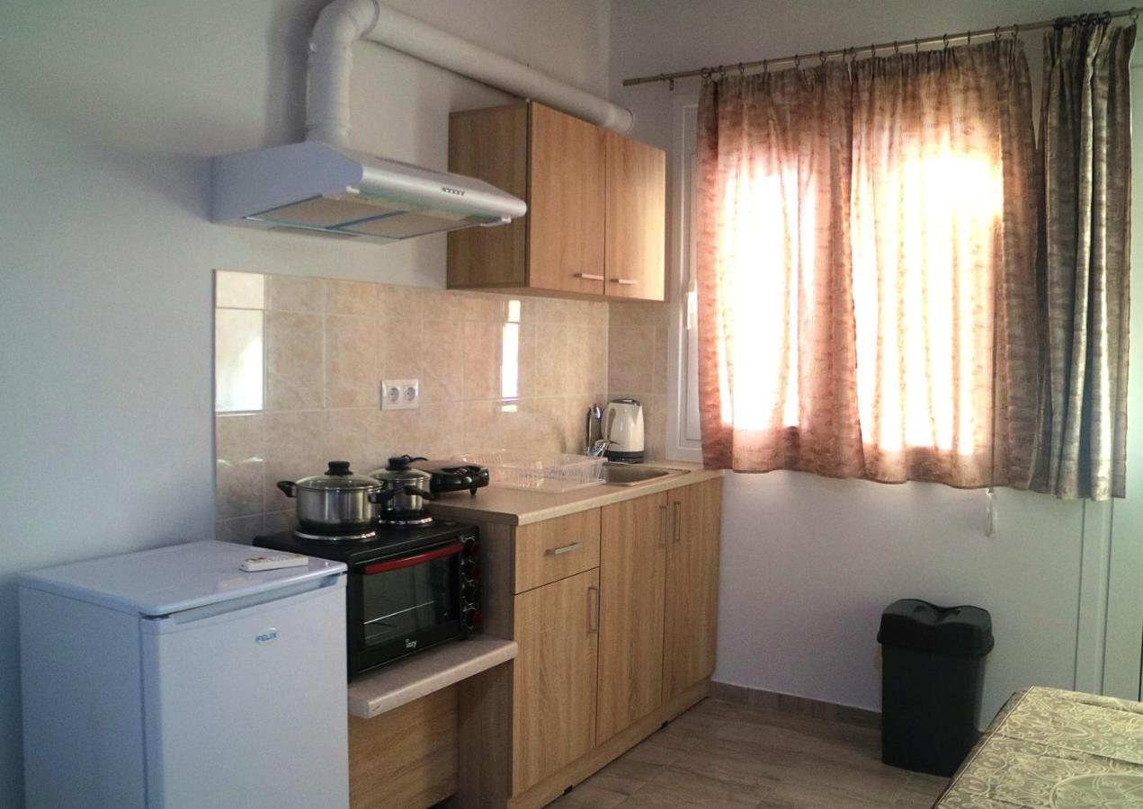 Christos Family Apartments Α Corfu  外观 照片